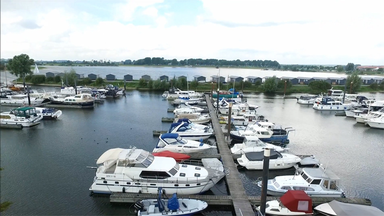 Luchtbeelden eiland van Maurik gemaakt met DJI Phantom 3